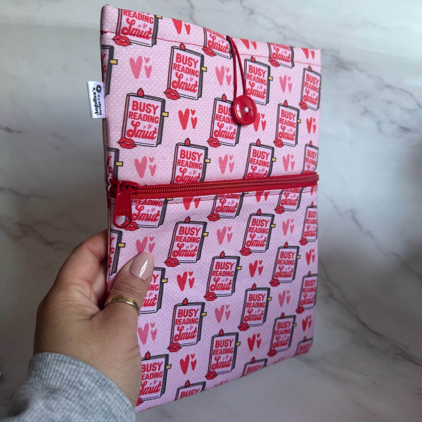 BUSY READING SMUT book sleeve