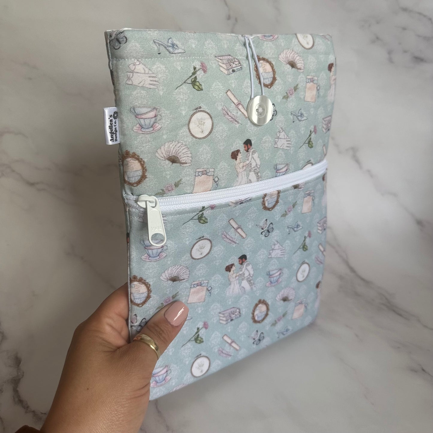THE DIAMOND OF THE SEASON book sleeve