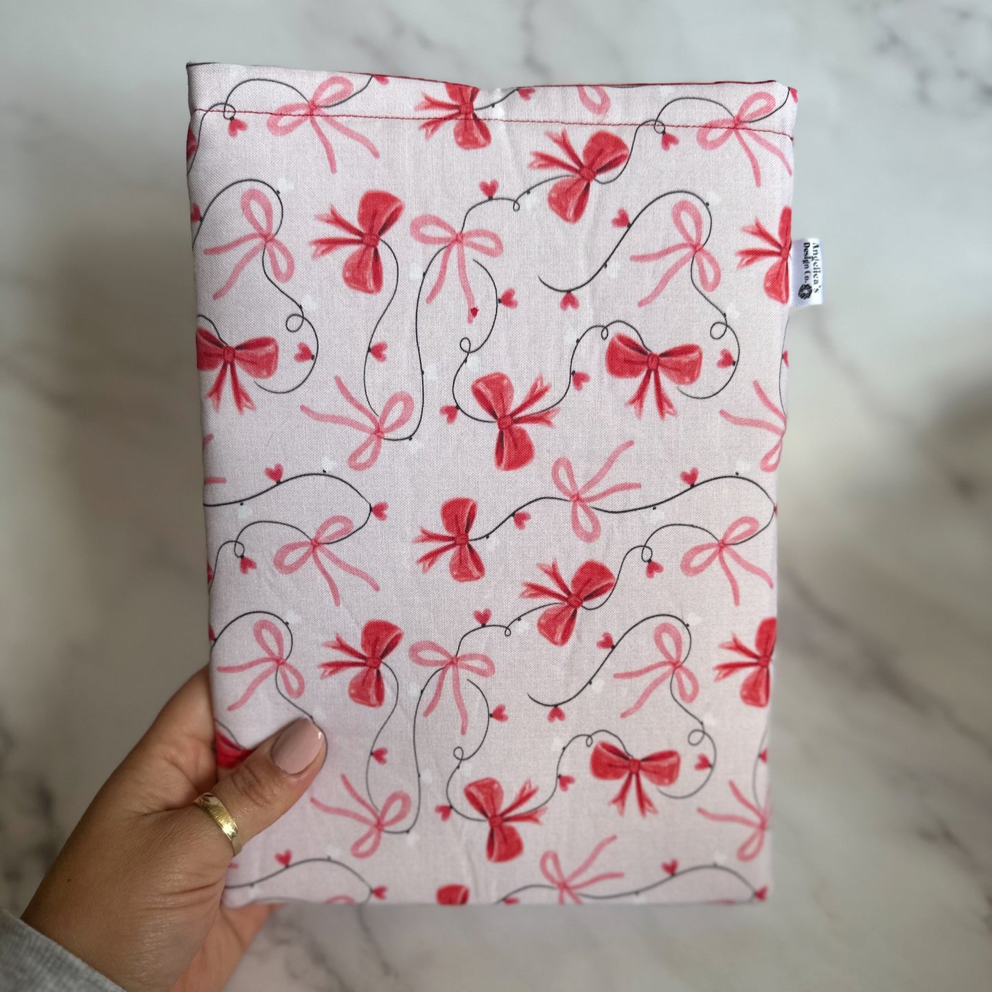 LOVESTRUCK book sleeve