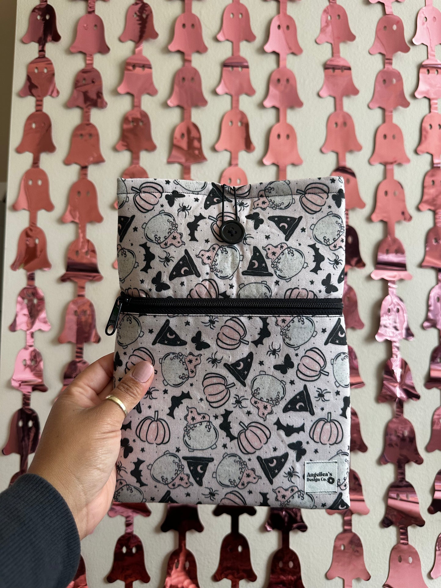 CREEPY BUT CUTE booksleeve