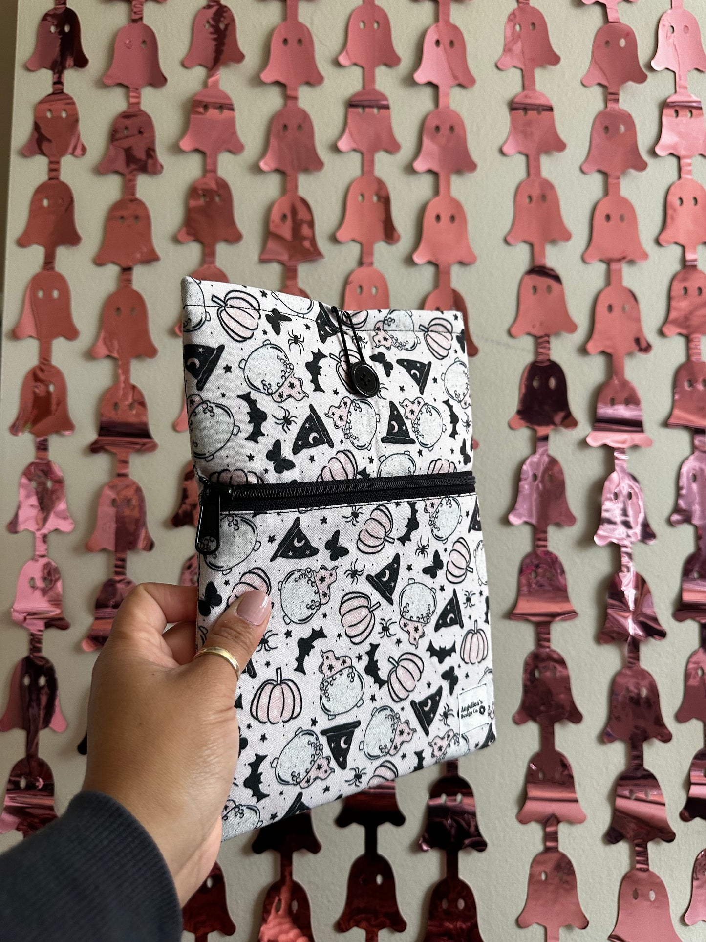 CREEPY BUT CUTE booksleeve