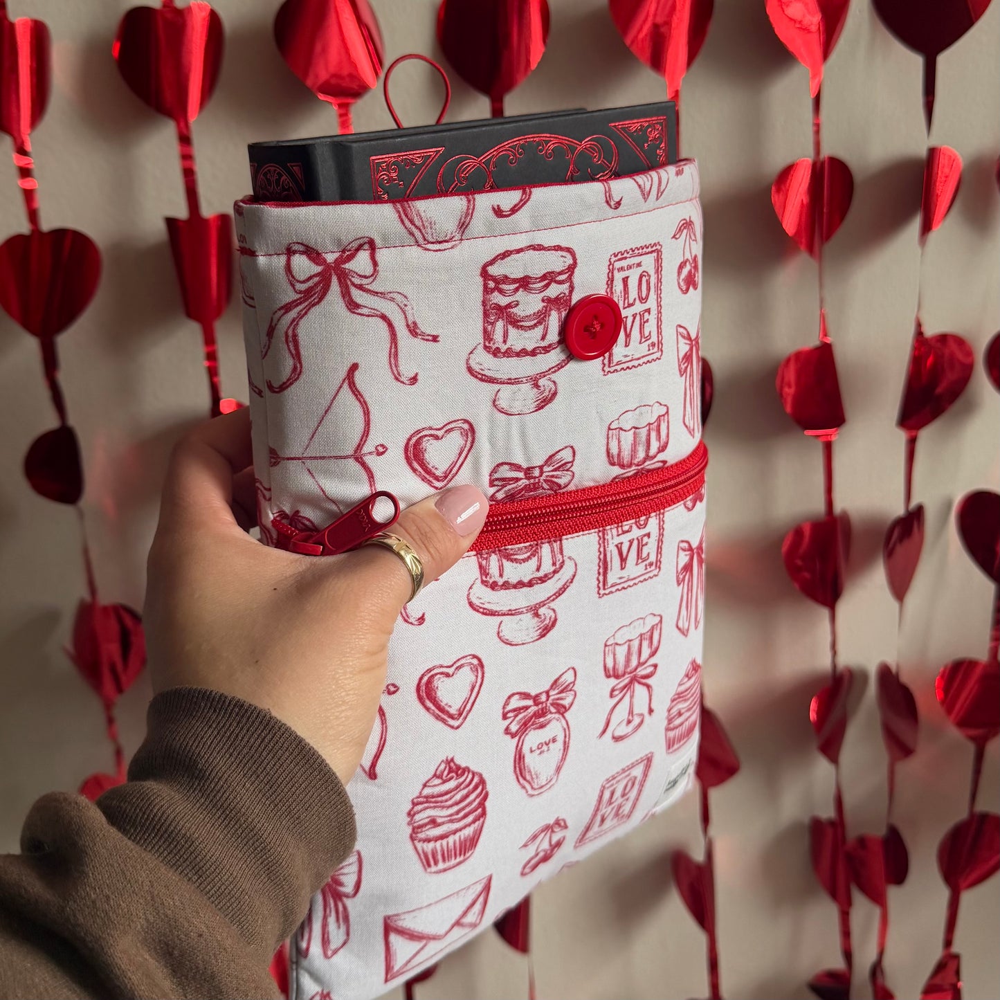 VINTAGE VALENTINE booksleeve