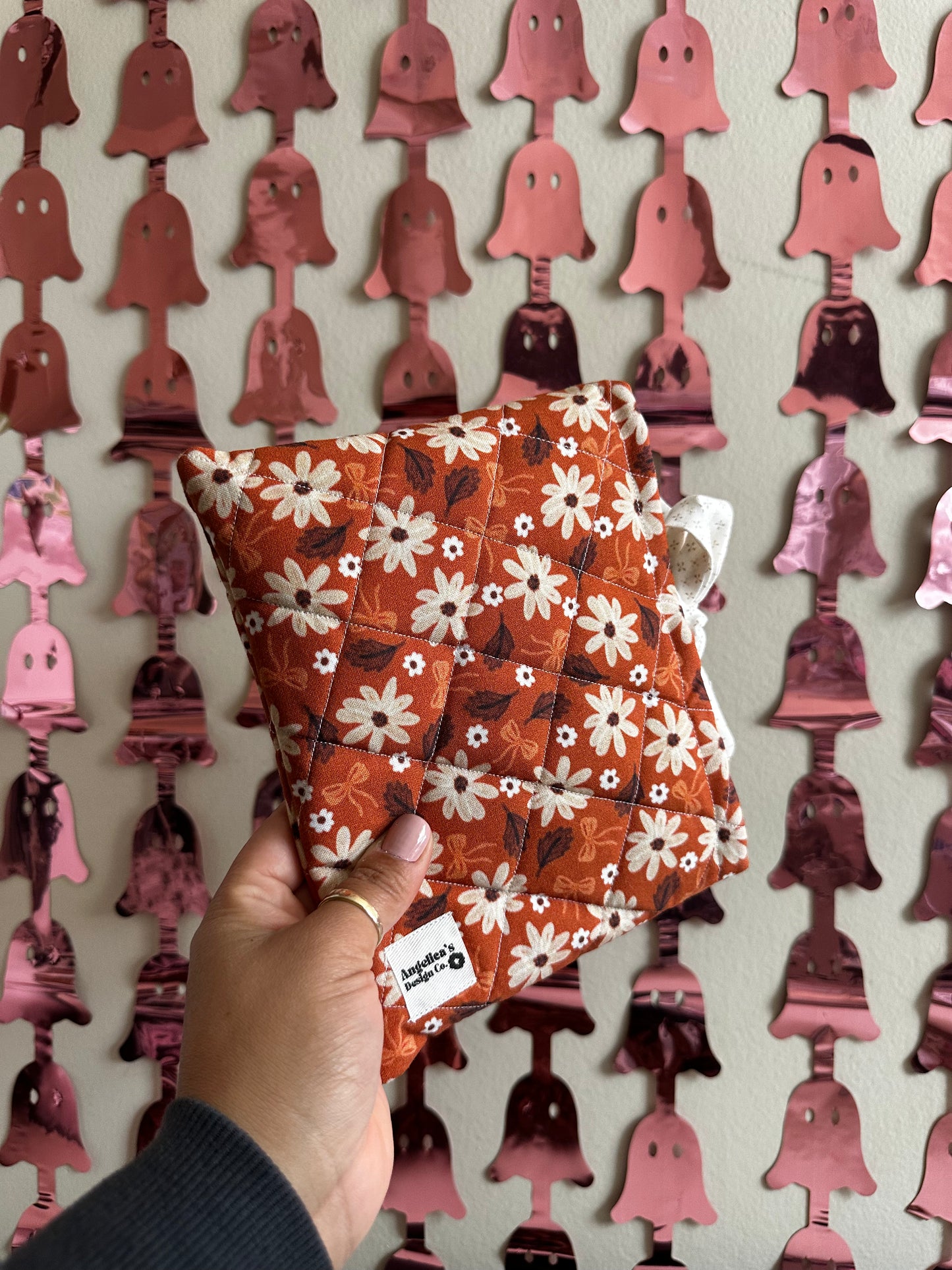IT'S GIVING AUTUMN quilted booksleeve